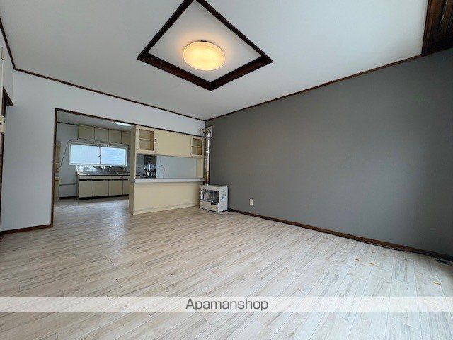 滝川市 2階建 築43年の内装写真