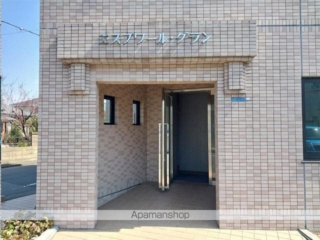 エスプワール・グランの玄関写真