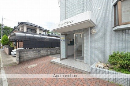 広島県広島市安佐南区緑井４丁目[3LDK/66.3m2]のエントランス