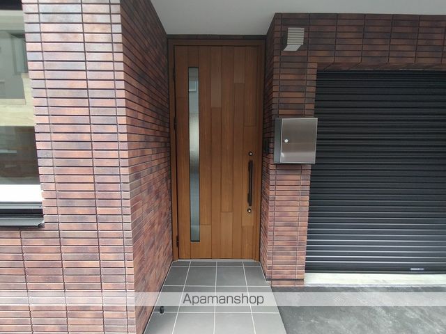 KPーGARAGE KOTONIの玄関写真
