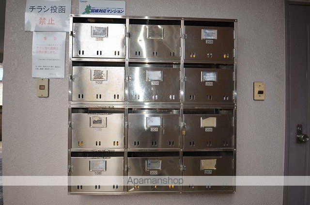 ロゼーヌ唐湊の玄関写真