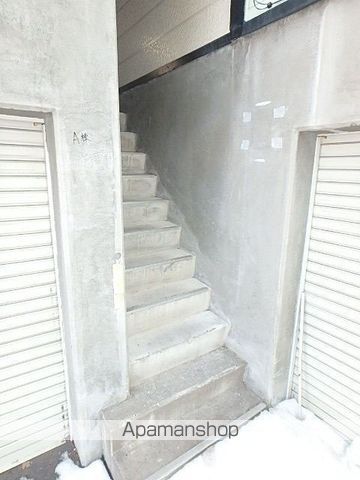 プラザインN14・A棟の玄関写真