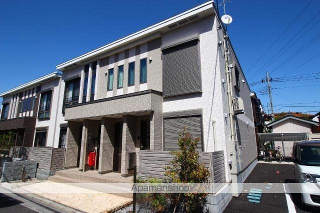シャルムB棟の外観写真