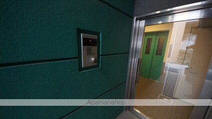 ドエル四谷[1R/37.05m2]のエントランス2