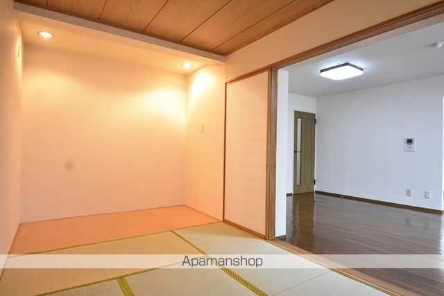ライオンズマンション山の手第2の内装写真