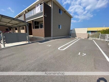 香川県高松市香西東町[1LDK/48.35m2]の駐車場