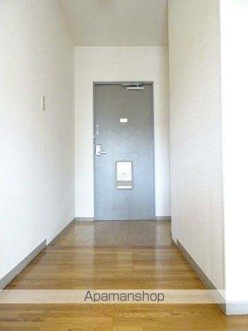 クリサンテAの玄関写真