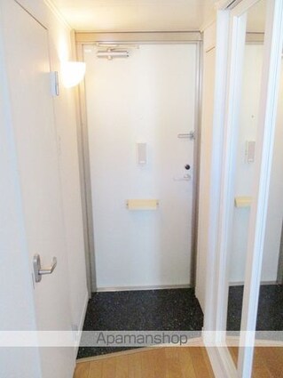 レオパレスＢａｎ[1K/19.87m2]の玄関