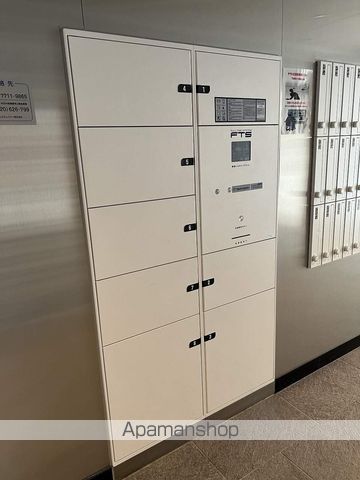 ファーストステージ京町堀レジデンスの玄関写真