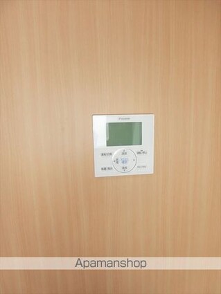 和歌山県和歌山市西旅籠町[事務所/37.18m2]の内装2