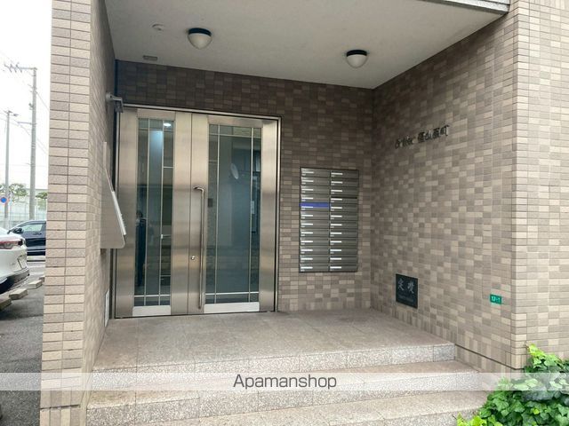 ブリエ福山西町の玄関写真