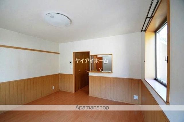ラフィネ中島Aの内装写真