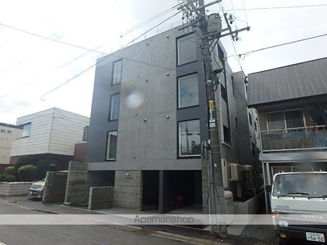ラフレーズ学園前の外観写真