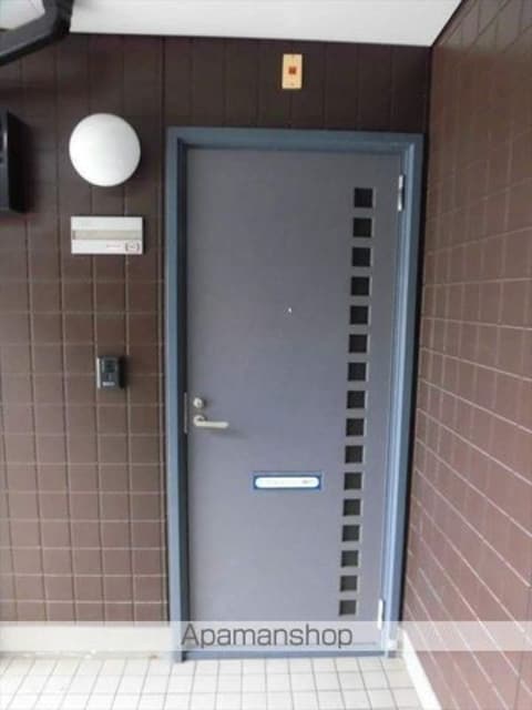和歌山県和歌山市小雑賀２丁目[3DK/50.9m2]のエントランス