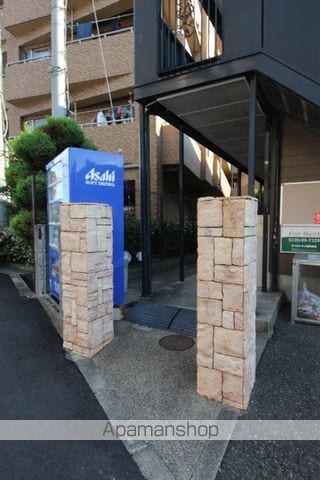 ラフィーネ刀根山の玄関写真