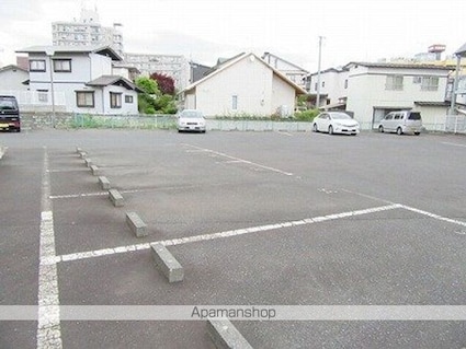 岩手県盛岡市安倍館町[1K/24.46m2]の駐車場