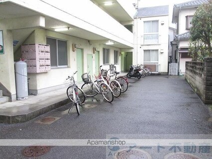 清水マンション[1R/20m2]のエントランス1