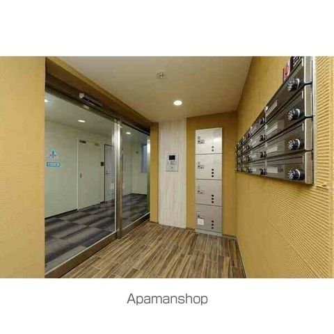 POSH元町の玄関写真