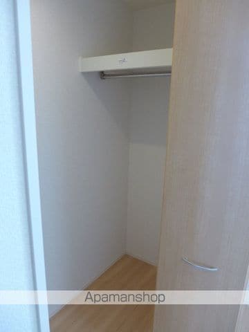 フローラ島間の内装写真
