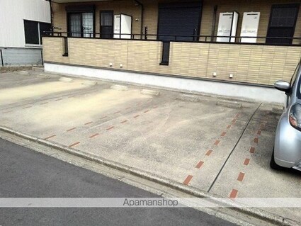 ネオブライト[1LDK/47.33m2]の駐車場