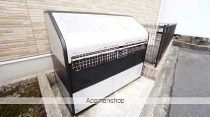 ミキハウスⅢＢ[2LDK/56.96m2]の共用部1