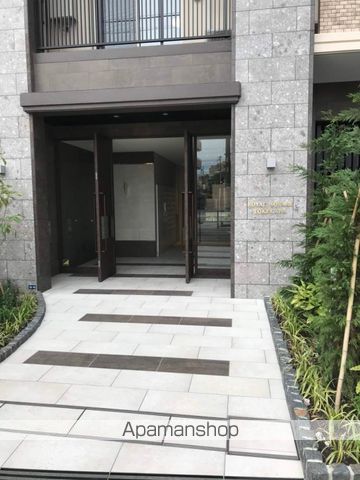 ロイヤルスクエア徳川の玄関写真
