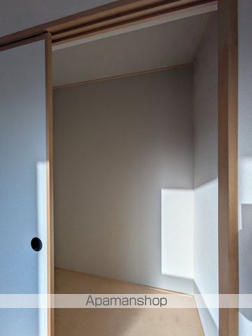 アイリス Bの内装写真