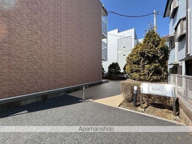 レオパレスカンパネラの玄関写真