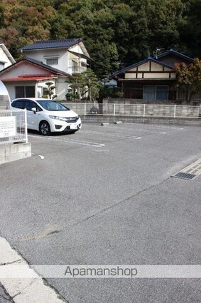 フィオーレ[2LDK/57.02m2]の駐車場3