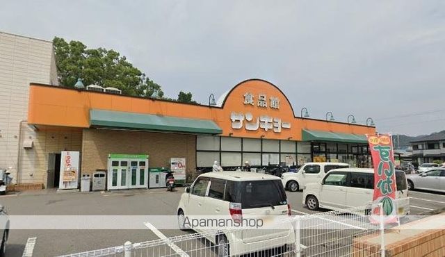 カンファーツリービューの周辺写真