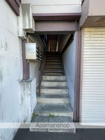 第一30条ハイツの玄関写真