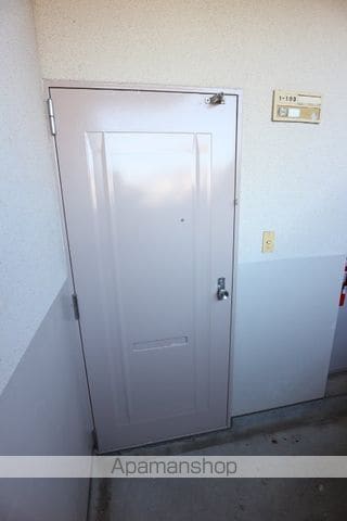 ビレッジハウス北山手1号棟の玄関写真