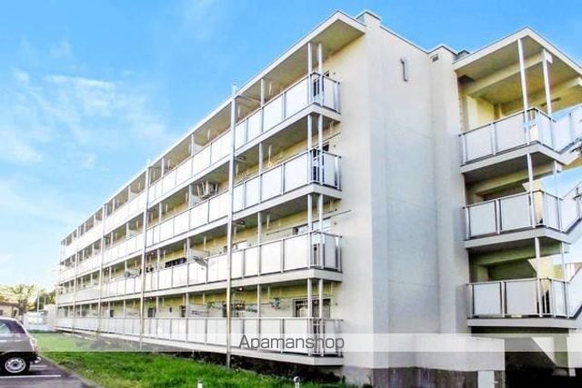 ビレッジハウス四郎丸1号棟の外観写真