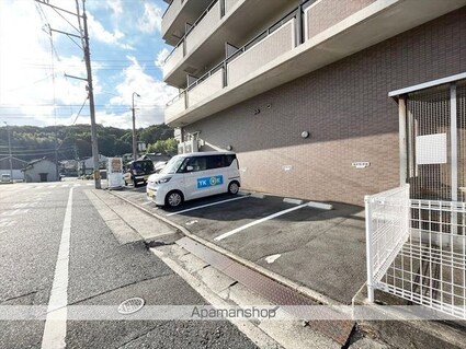 ニューレジデンス・コスモ[1K/28.05m2]の駐車場