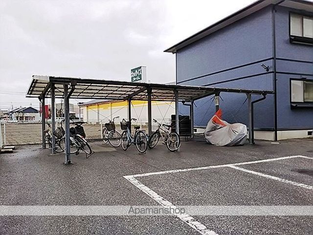 ウィンディアおだ Aの玄関写真
