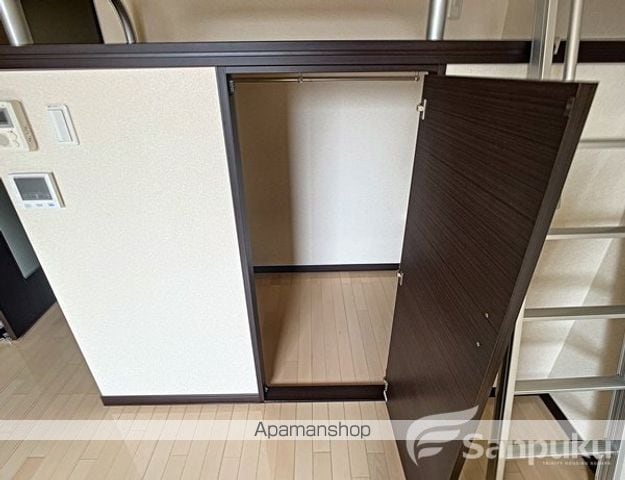 レオネクスト松山インターIIIの内装写真
