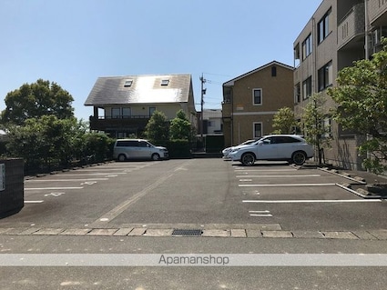 フーテール[3DK/61.2m2]の駐車場