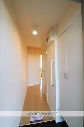 レオネクストＡＤＡＭＡＮＴⅢ[1R/27.8m2]の玄関