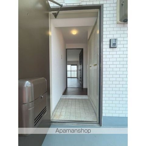 グランドハイリス上社の玄関写真
