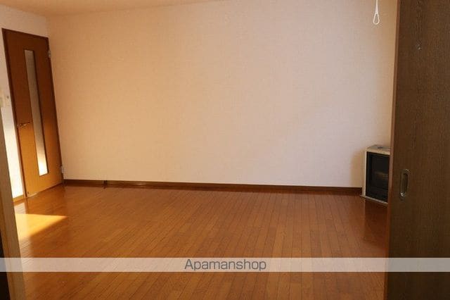 ポンムドゥテール前田の内装写真