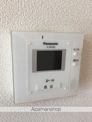 網川原県庁前マンションの内装写真
