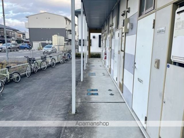 レオパレスTORUMARINの玄関写真
