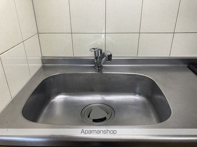 レジュイール東中通の内装写真