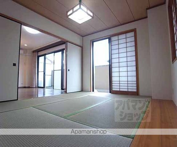 パインフィールド山科の内装写真