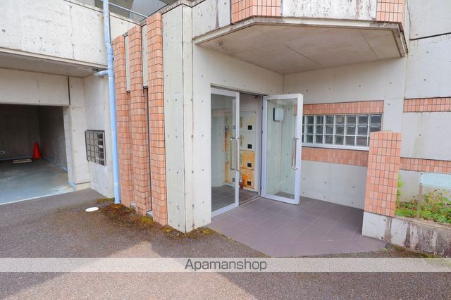 アルフォレスト折立の玄関写真