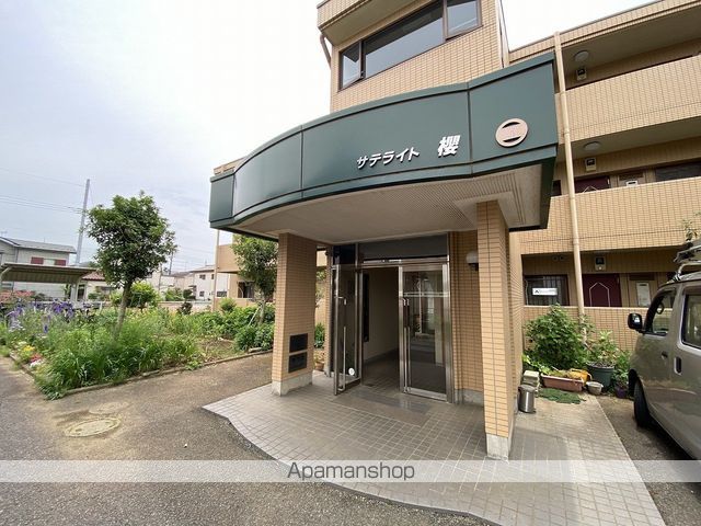 サテライト櫻の玄関写真