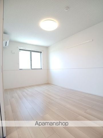 ジラソーレ西庄IIの内装写真