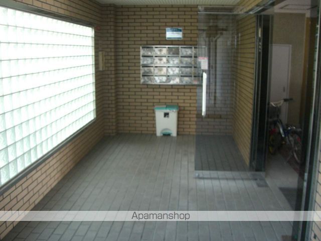 東栄マンションの玄関写真