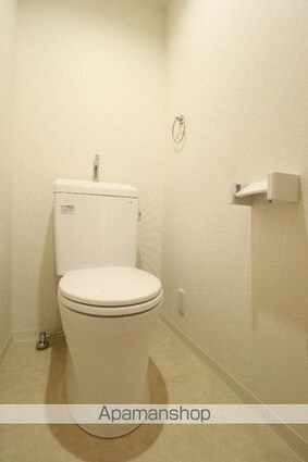 東京都あきる野市二宮[1LDK/39.7m2]のトイレ