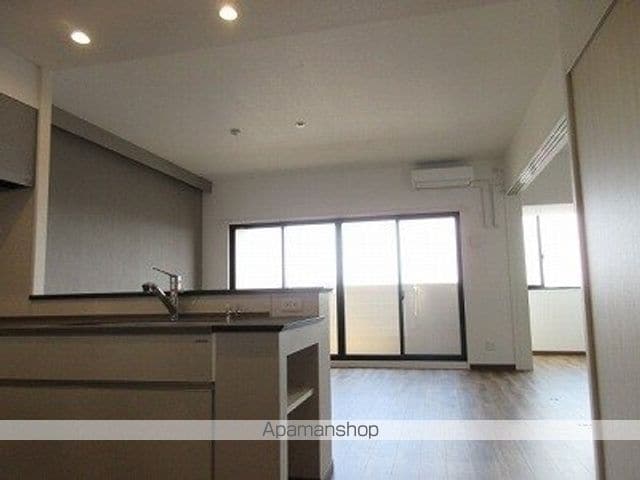 【岐阜市加納栄町通のマンションの内装1】